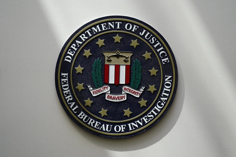美國聯邦調查局（FBI）逮捕被控擔任古巴間諜的前資深外交官羅查。（美聯社） 