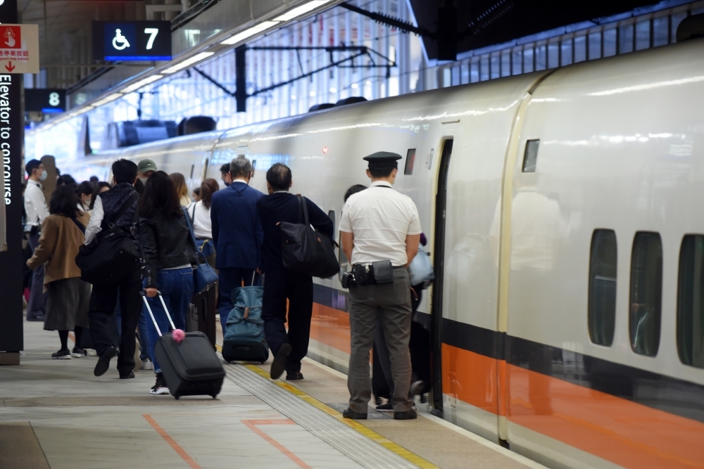 高鐵將在12月8日起，連4周周末將開始短期增班。（資料照片／張哲偉攝）