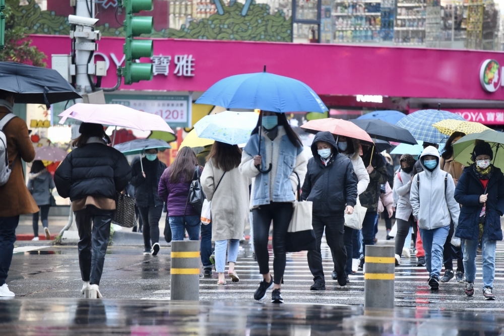 寒流來襲！全台有81例案例疑因天冷猝死，醫生呼籲民眾須小心。示意圖。（資料照片／張哲偉攝）