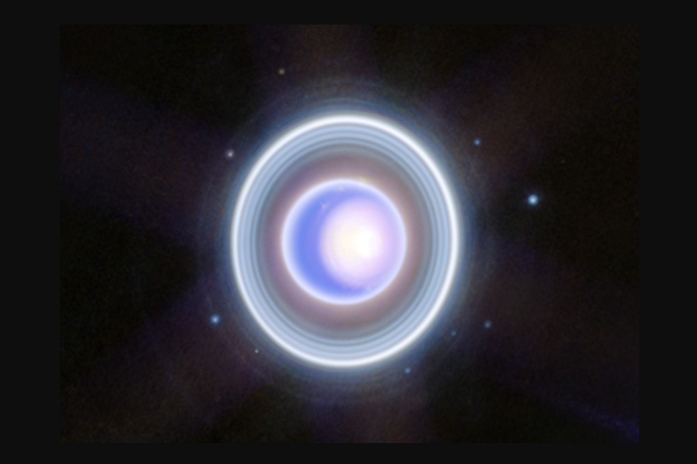 NASA最新發布的天王星影像，其行星環熠熠生輝。（取自NASA官網）