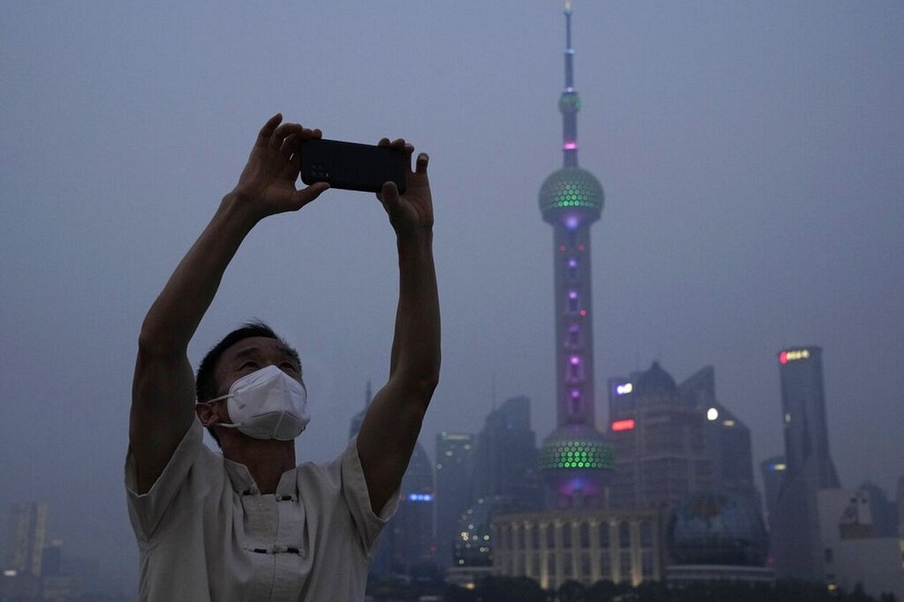 外国投资人一度对解封后的中国充满期待，但信心快速消褪。图为2022年6月刚结束新冠封锁的上海。（美联社）(photo:UpMedia)