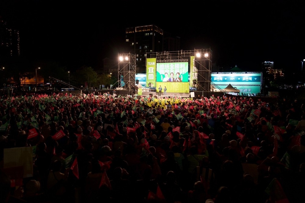 民进党主席暨总统候选人赖清德今晚（8日）前往宜兰罗东出席「TEAM宜兰站出来 选前造势晚会」。（赖清德竞办提供）(photo:UpMedia)