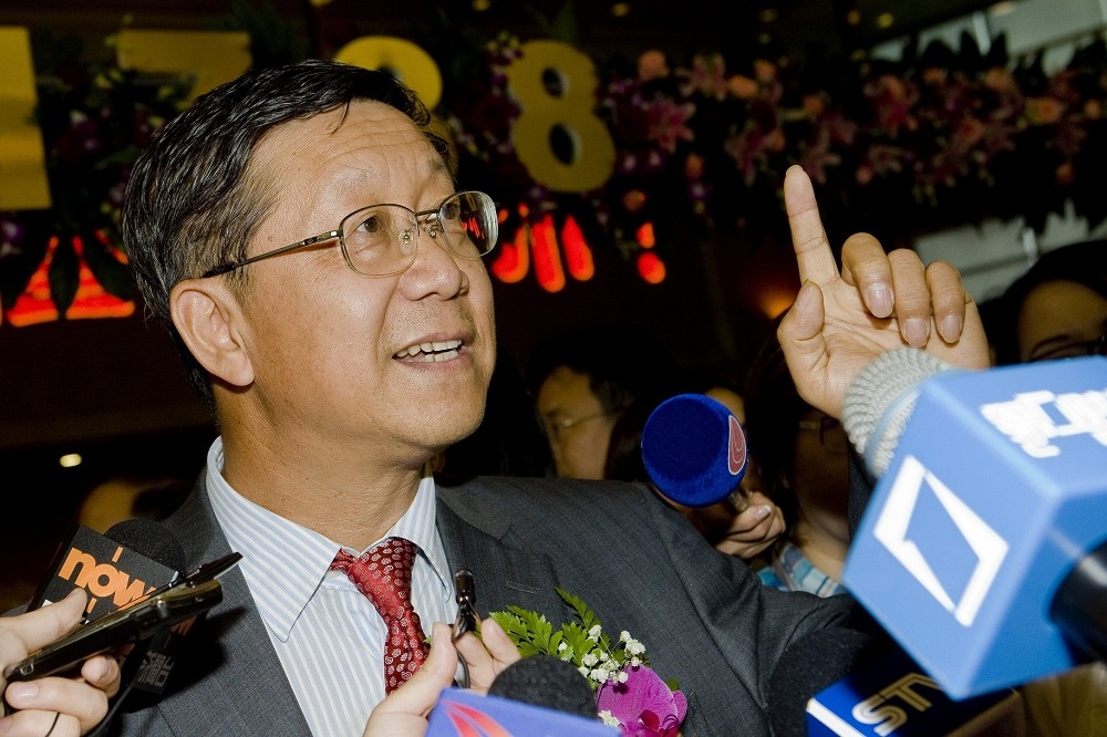 曾执掌光大集团十年的唐双宁今天证实被捕。图为2009年唐双宁在上海证交所接受媒体访问。（资料照片／美联社）(photo:UpMedia)