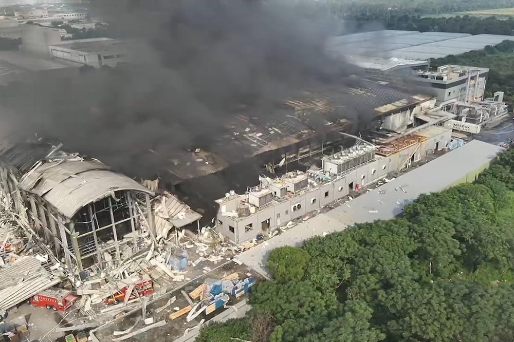 屏東明揚廠去年9月間爆炸起火死傷慘重，屏檢偵結，明天辦記者會說明調查結果。（翻攝畫面）
