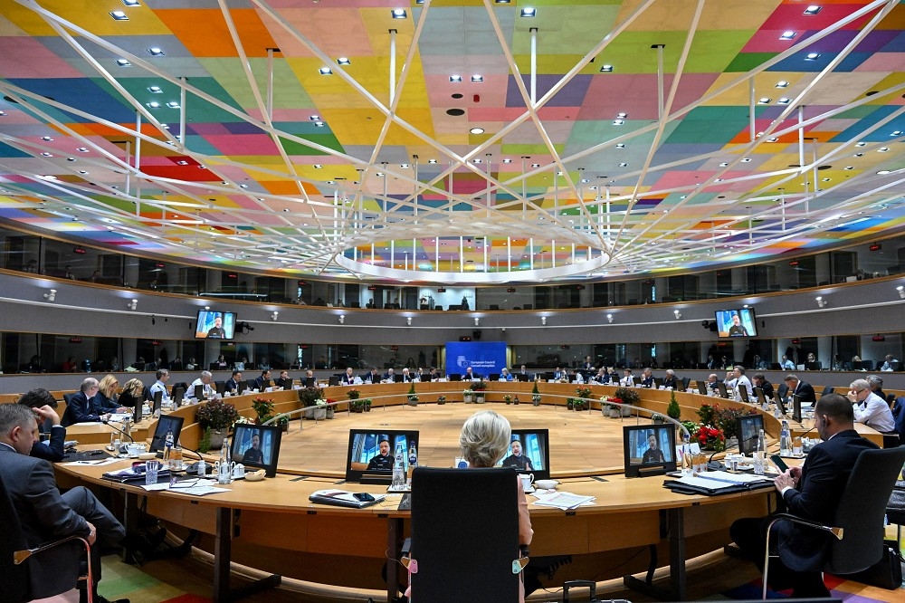 歐盟1日舉行峰會，通過對烏克蘭新一波500億歐元的金援。（取自歐盟網站）