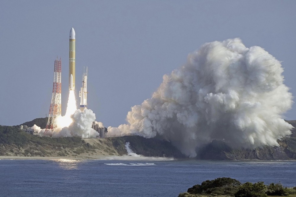 日本國產最新主力運載火箭H3二號機17日順利升空進入預定軌道，所搭載的衛星也完成分離。（美聯社）