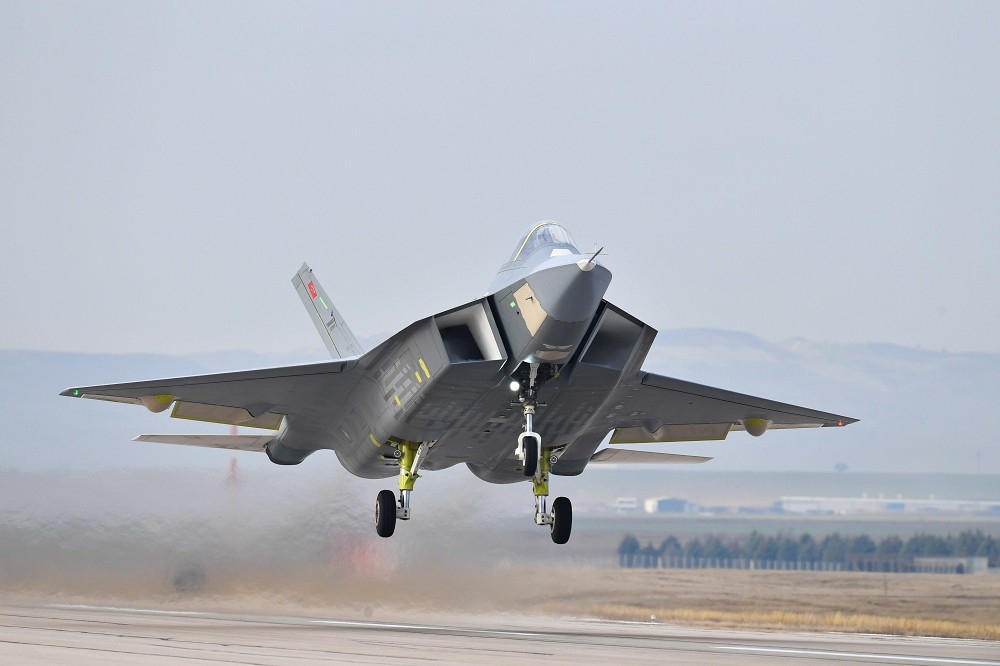 土耳其国防自主骄傲，第五代「可汗」先进战机21日首度试飞成功。（取自X平台）(photo:UpMedia)
