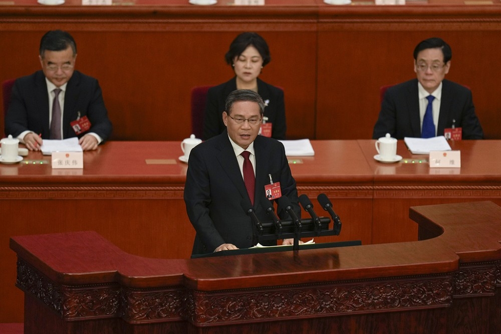 中國國務院總理李強在政府工作報告中強調，要全面加強練兵備戰。（美聯社）