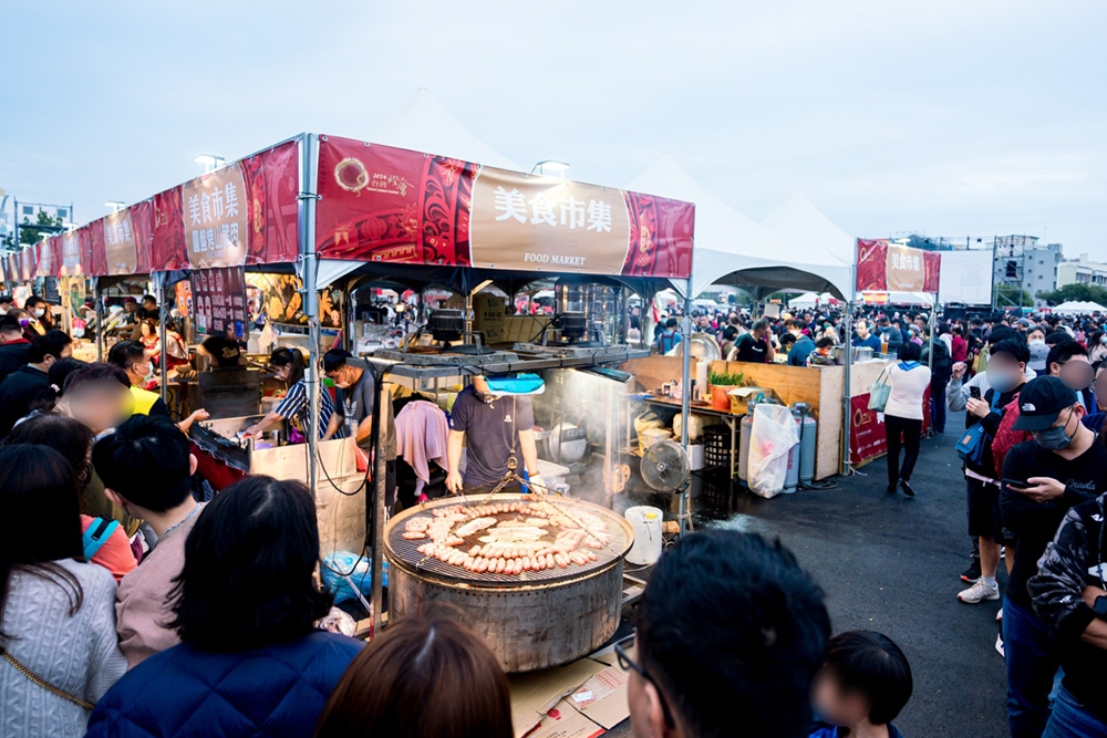 隨著台南燈會進入最終周，活動必逛的「兩大美食市集」成為不容錯過的亮點（取自 臺南 TODAY FB 粉絲專頁）