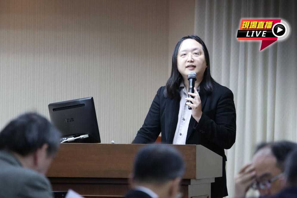 立法院交通委員會邀請數位發展部長唐鳳列席報告業務概況。（陳愷巨攝）