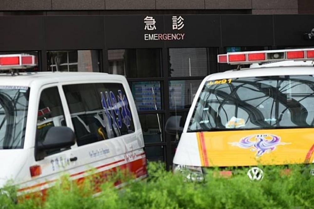 台北市某國小畢業旅行團6名師生疑似食物中毒，至嘉義基督教醫院就醫。（資料照片／陳愷巨攝）