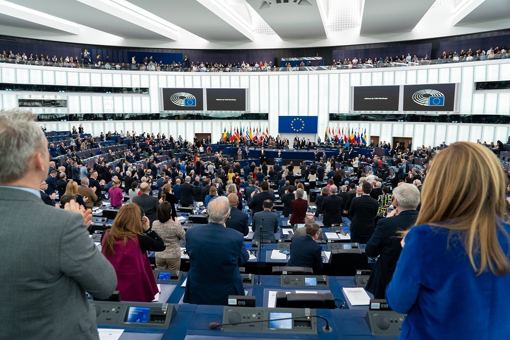 欧洲议会13日在表决中，通过全球主要国家或组织首份AI监管法案，使欧盟在AI管控居于全球之先。（取自欧洲议会网站）(photo:UpMedia)