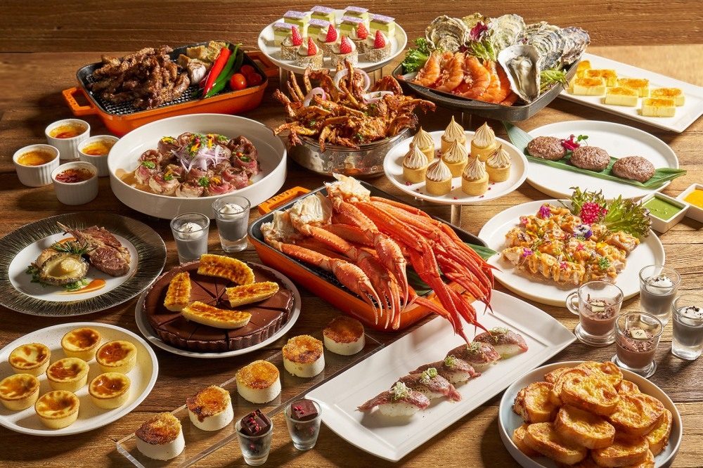 即日起至 5 月 31 日台北美福大飯店「彩匯」自助餐廳推出「炙味‧火烤季」（台北美福大飯店提供）