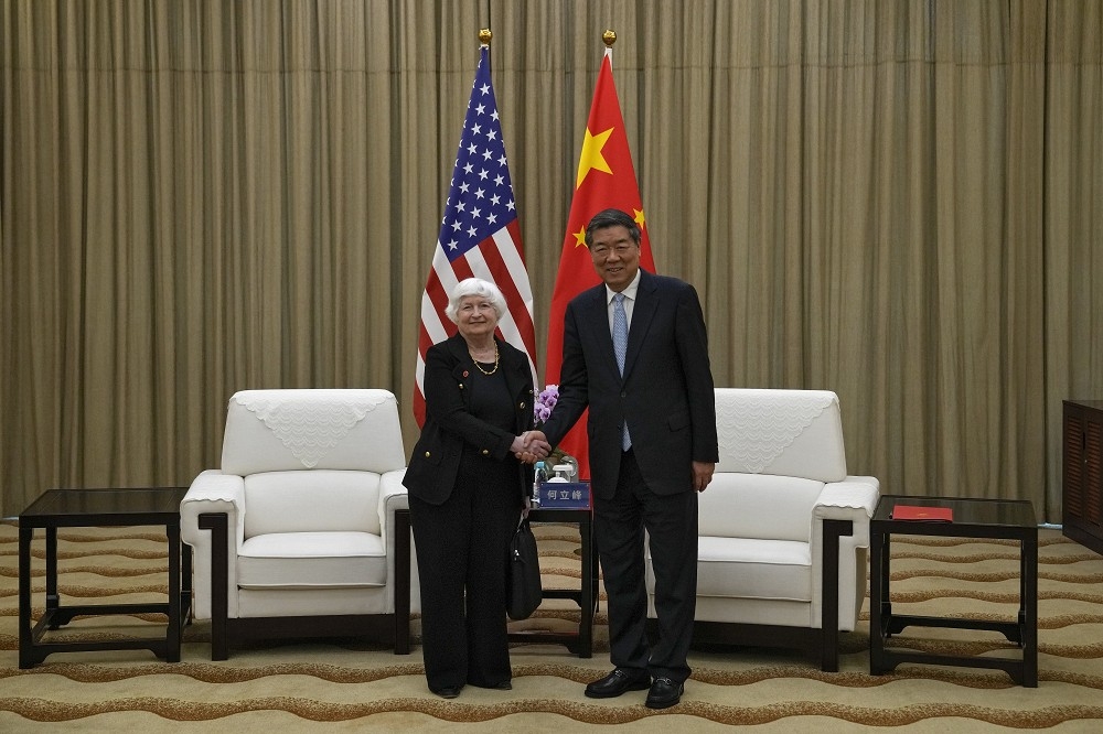 叶伦造访中国期间，于6日在广州会见何立峰。（美联社）(photo:UpMedia)