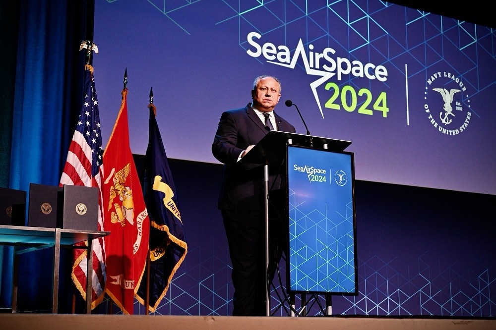 美国海军部长戴杜罗指出，中国正利用海军、海警等手段，过度行使其海洋权利。（取自戴杜罗X平台）(photo:UpMedia)