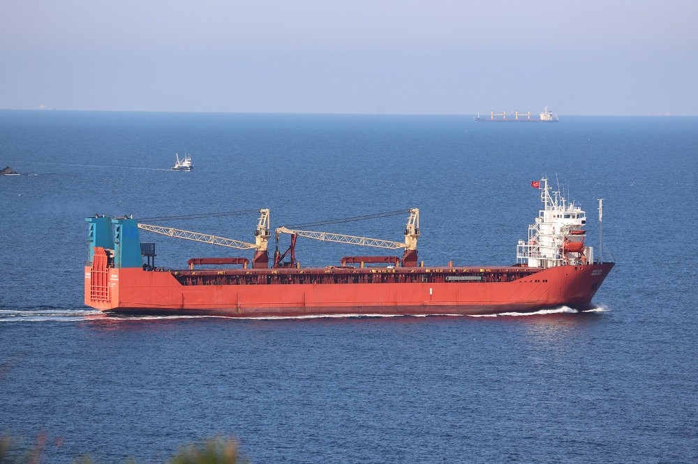 俄罗斯籍货轮「安加拉号」在中国维修保养。图为该货轮2022年从伊斯坦堡驶往黑海。（取自@YorukIsik）(photo:UpMedia)