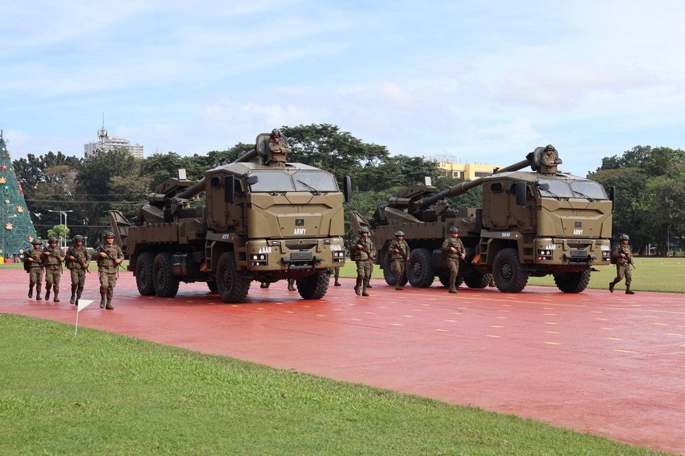 巴西陸軍輪型自走砲採購案，選定以色列製的155公厘ATMOS自走砲。圖為菲律賓陸軍新購的同款自走砲。（取自陸軍砲兵團）