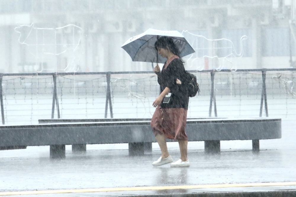 今天（5日）是24節氣中的立夏，由於鋒面接近，氣象署發布澎湖大雨特報。（資料照片／王侑聖攝）