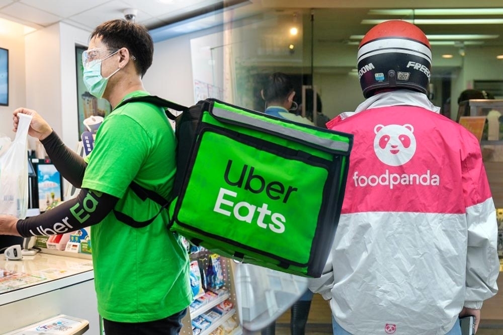 Uber Eats今天無預警宣布將併購foodpanda，最快明年展開合併。（合成照片／蔣銀珊攝、Uber Eats提供）