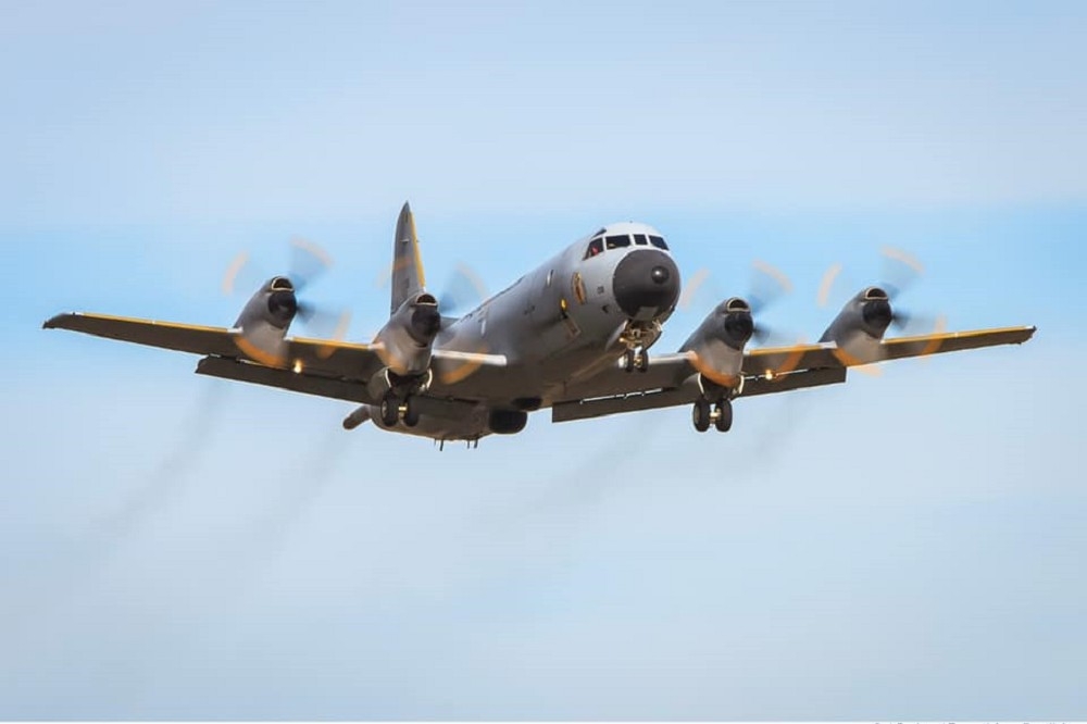 巴西空軍首架完成翻新P-3AM巡邏機2日進行試飛。（取自Akaer公司）