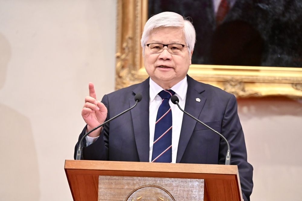 魏哲家在与赖总统的记者会上直言「(增加美国投资)不影响台湾11产线投资」,当然是有所本。 (摄影:张哲伟)
