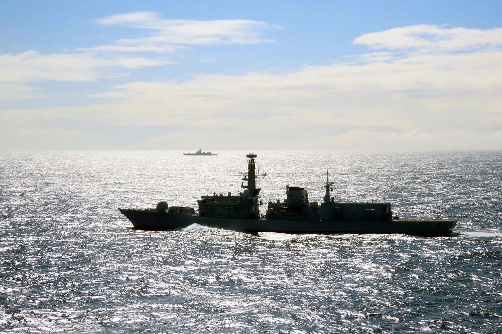 俄艦再度於英國周邊海域徘徊　英皇家海軍兵力全程監控
