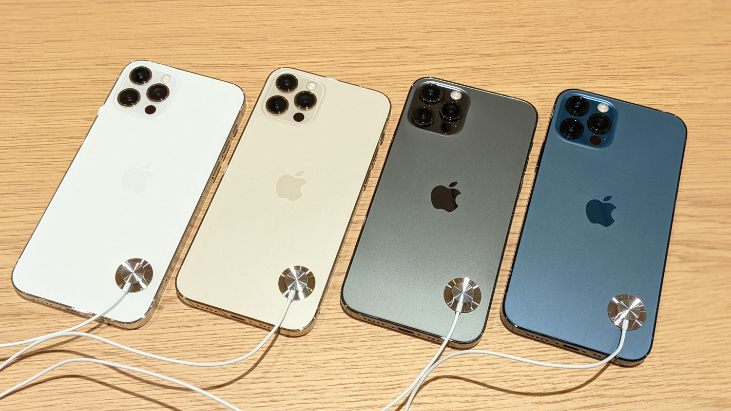 藍色真的很雷嗎 蘋果iphone 12 Iphone 12 Pro 實機外觀顏色一次看 上報 生活