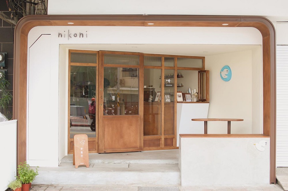 澎湖首家具日式簡約風格的甜點咖啡店「nikoni」
