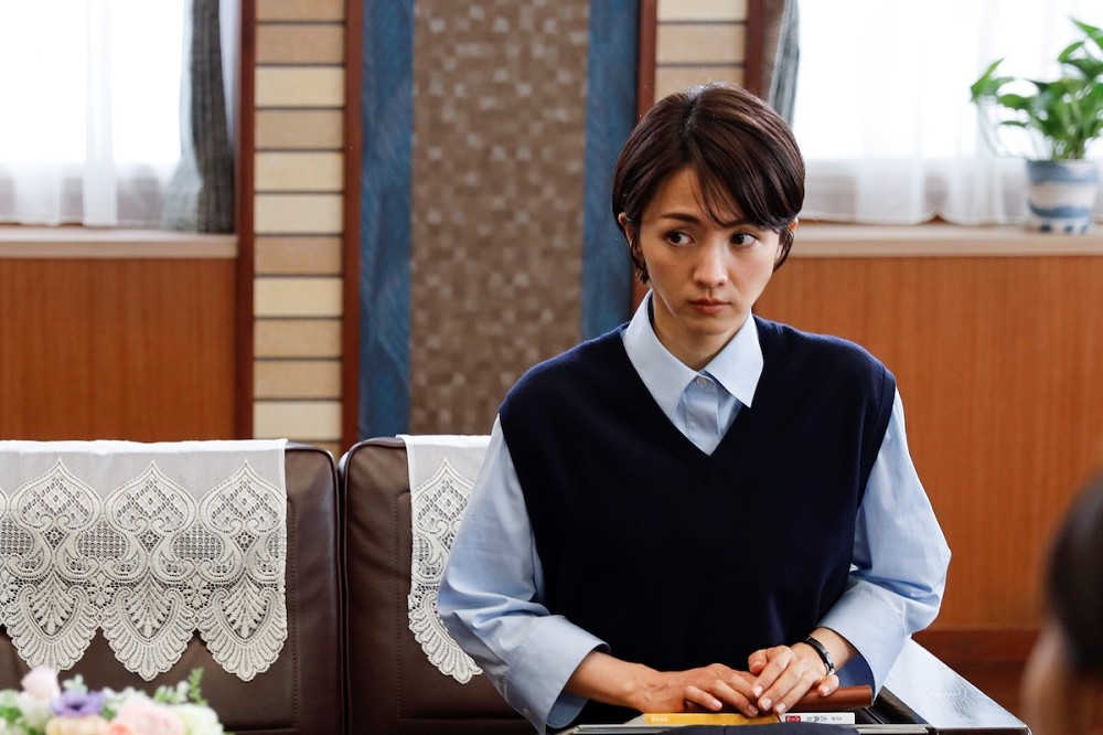 滿島光在即將開播的日劇新戲《邁向未來的10 Count》，飾演高中老師及單身媽媽，將與天王木村拓哉共飆演技。