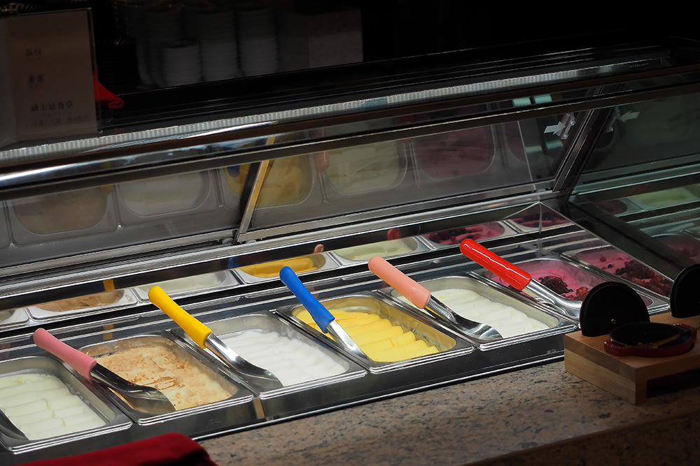 自家特製的義式冰淇淋推薦必嘗『威士忌香草冰淇淋』、『芥末香草冰淇淋』
