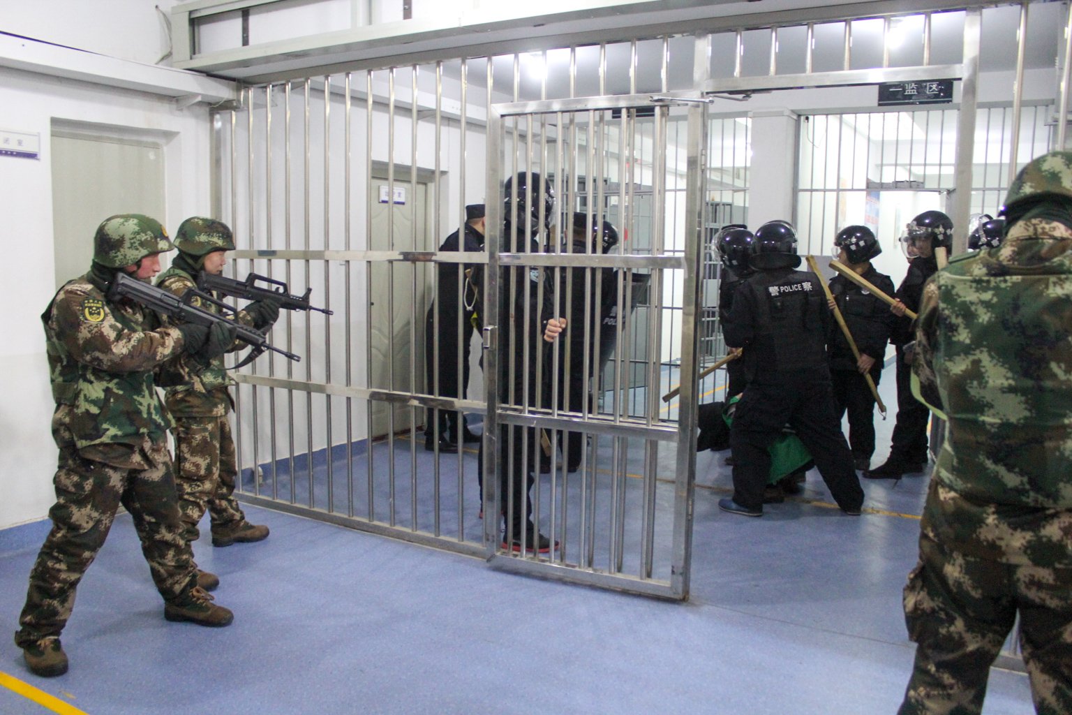 新疆警方演習