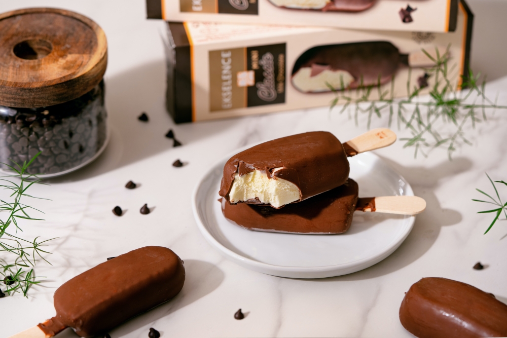 EKSELENCE「巧克力脆皮雪糕」於 7-11、全聯限定販售