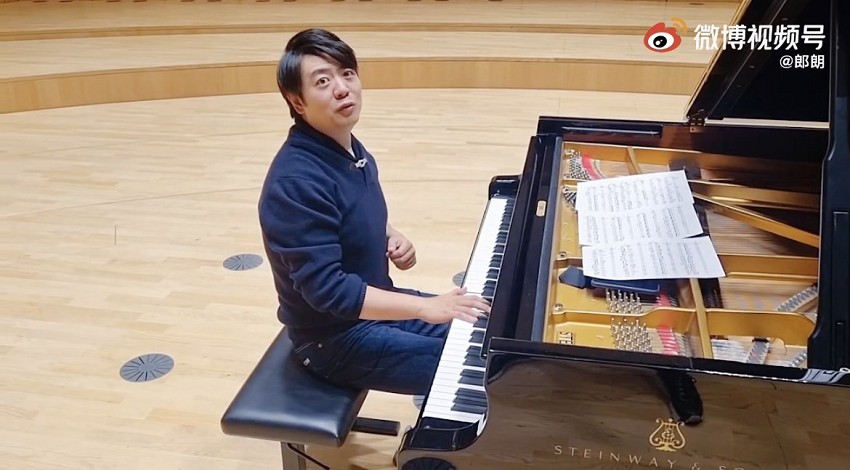 郎朗是中國知名鋼琴家，名聲享譽國際。