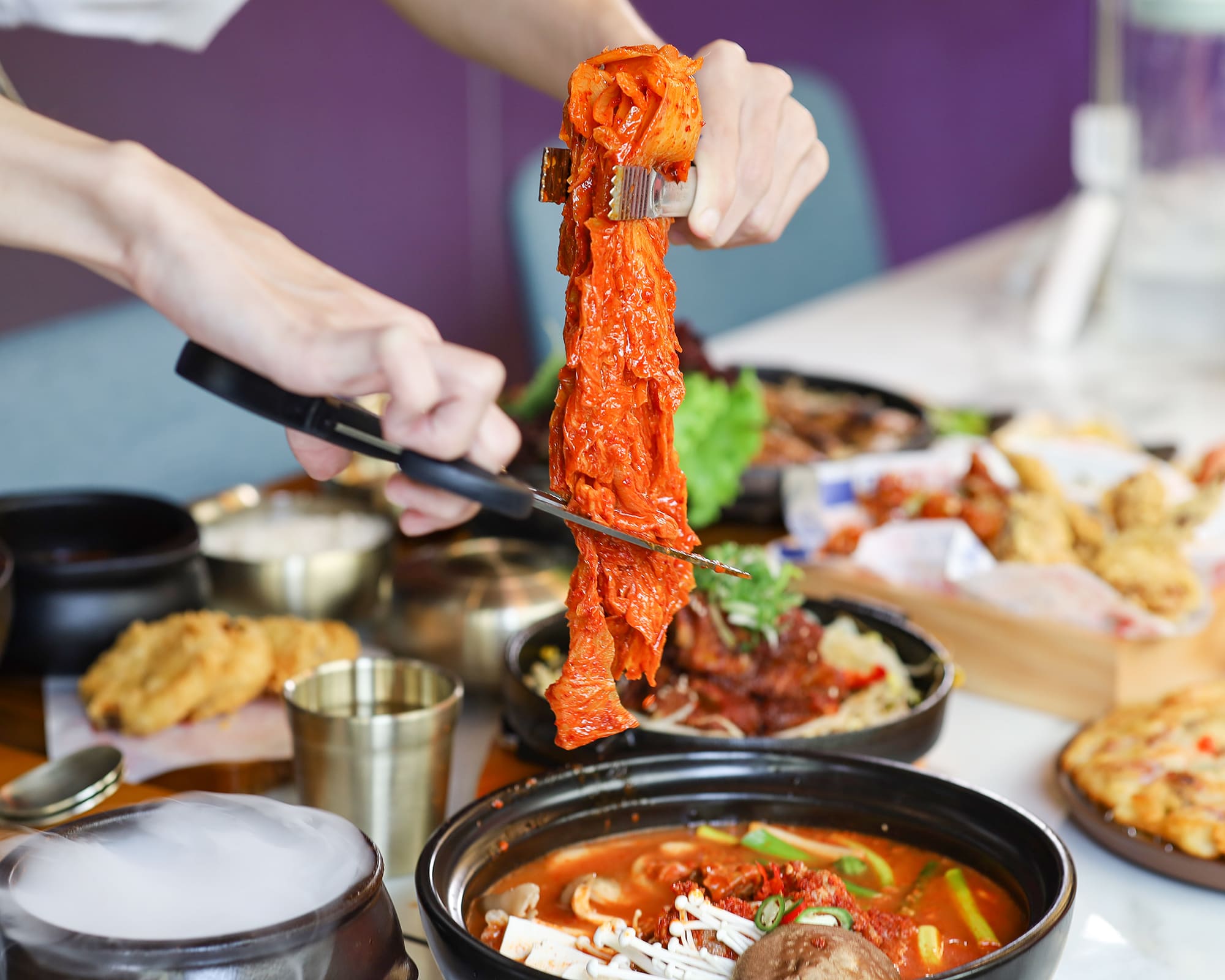 王品「初瓦」菜單推薦！75折吃韓式料理、營業至深夜，還有貓型機器人送餐