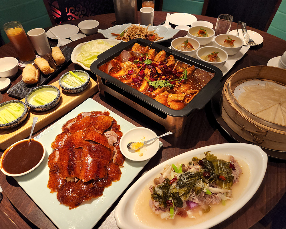 被評為上海最受歡迎的前 50 大餐廳之一的「漢來軒」結合了台灣、香港、上海三地中式菜色精華！