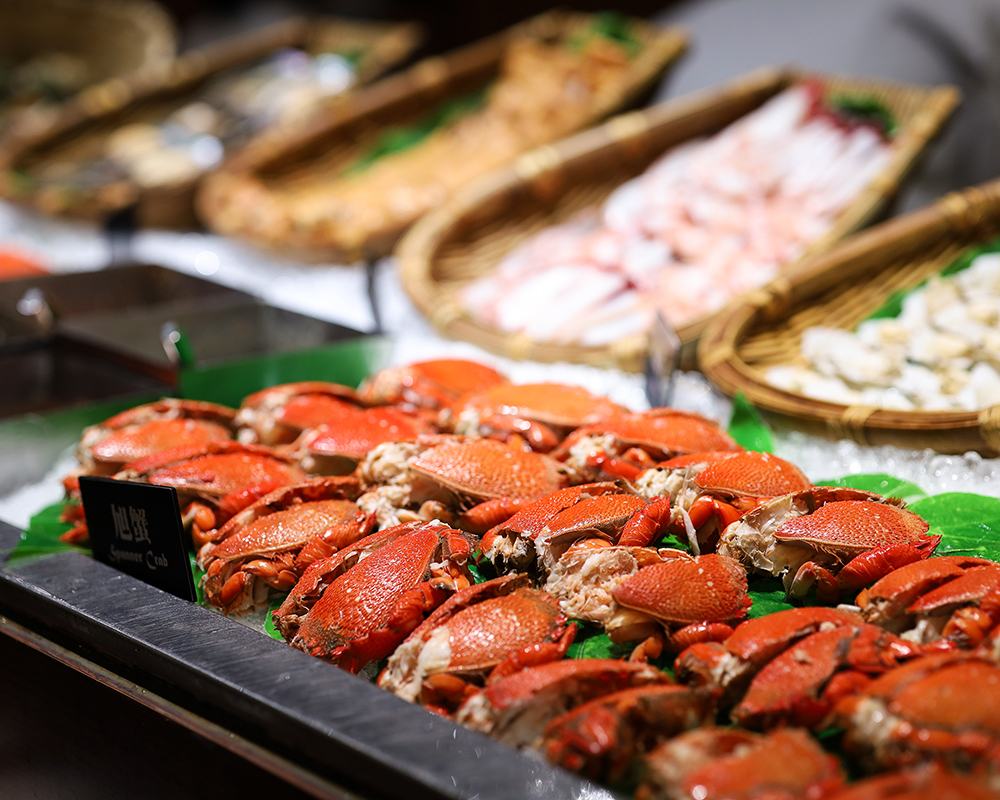 泰市場「開胃冷菜區」、「生猛海鮮區」有各式各樣的冷盤可以選擇