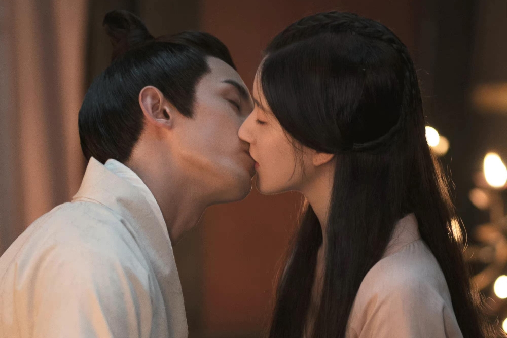 吳磊與趙露思搭檔的古裝劇《星漢燦爛》中，可說是他出道以來最多吻戲的一部戲