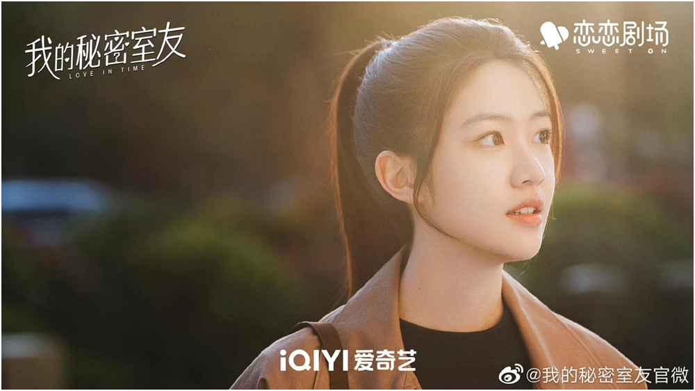 「吳磊緋聞女友」向涵之近來積極參演新作品，主演的《我的秘密室友》明天（10/13）開播。