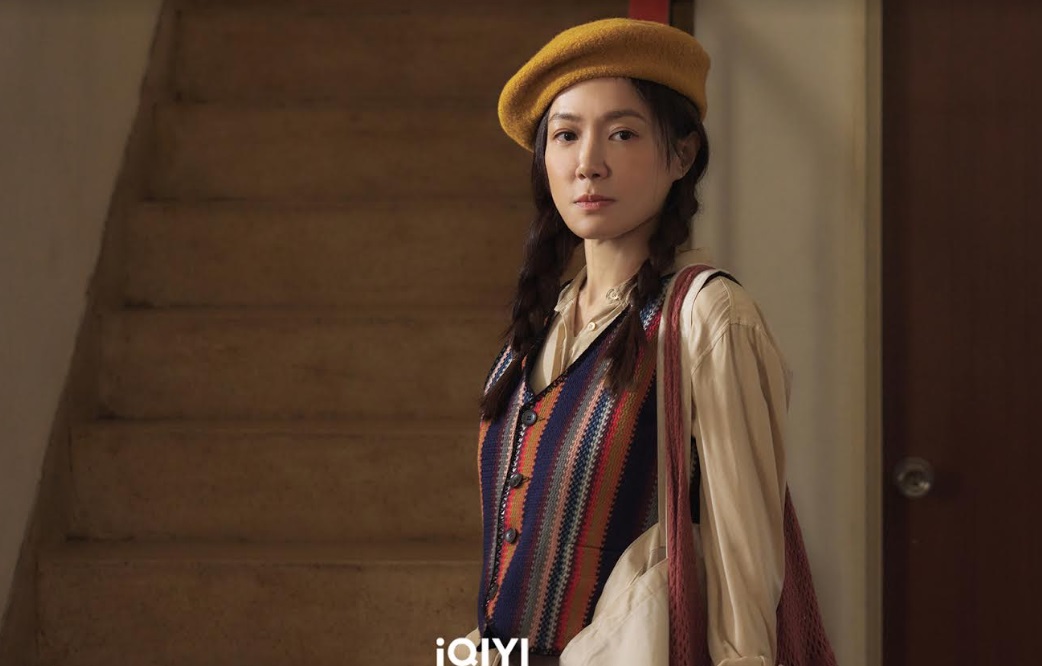 尹馨在《第9節課》逆齡詮釋22歲「謝淑芬」。（愛奇藝國際站提供）
