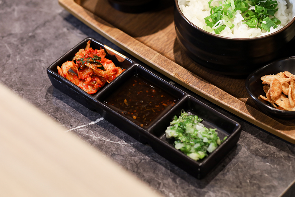 天母個人燒肉「IKIGAI 燒肉專門店」韓式泡菜、和風洋蔥醬、蔥鹽醬