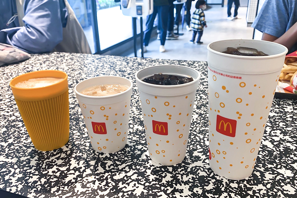 麥當勞「內用杯」即日起限定登場！分為小杯、中杯、大杯三種 Size 可以選擇