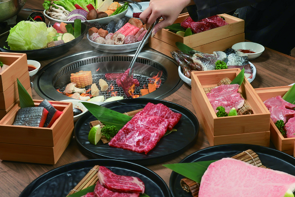 高規格 40 種肉品無限吃到飽的「本格和牛燒肉放題」即日起插旗台南！