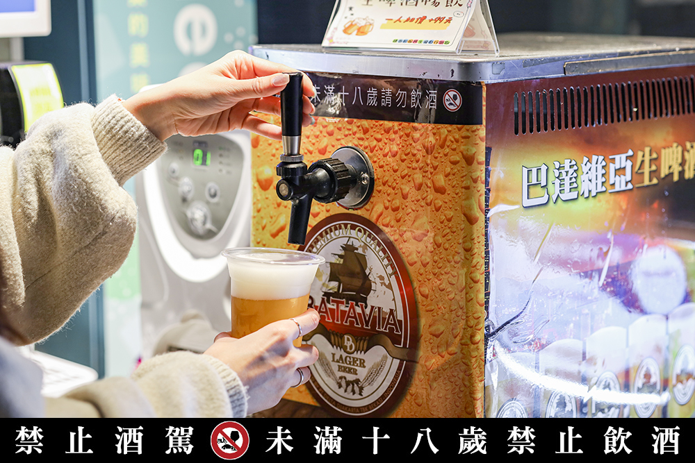 台北吃到飽「戰醬燒肉」選擇 899 元以上還可以升級「啤酒喝到飽」呢！