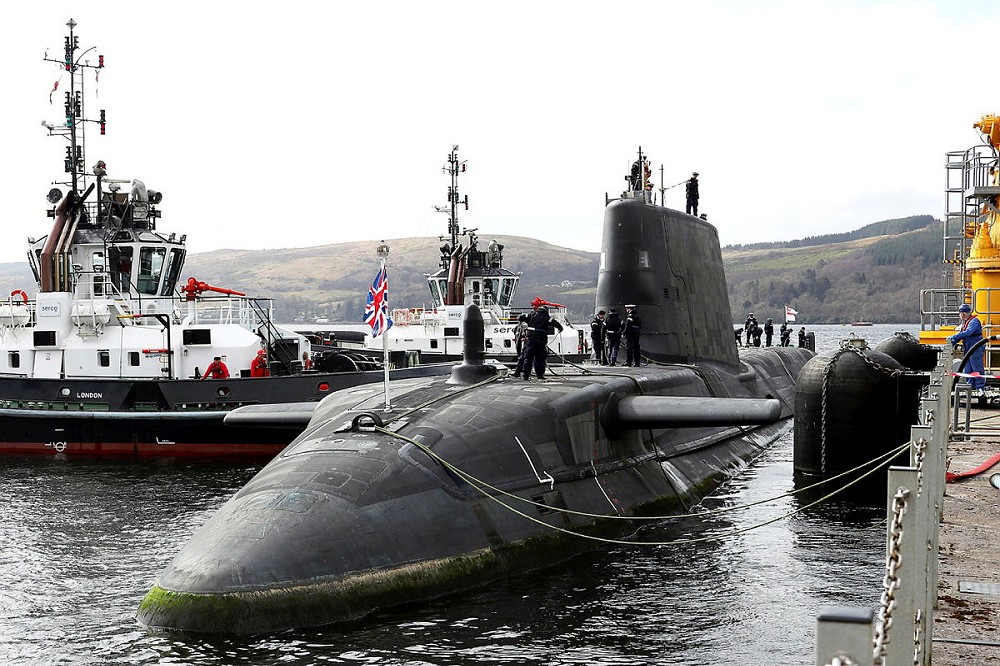 英國皇家海軍機敏級「大膽號」核動力攻擊潛艦