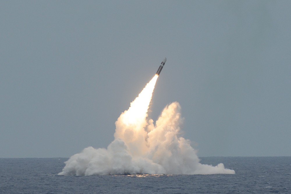 「馬里蘭號」核動力彈道飛彈潛艦試射三叉戟彈道飛彈