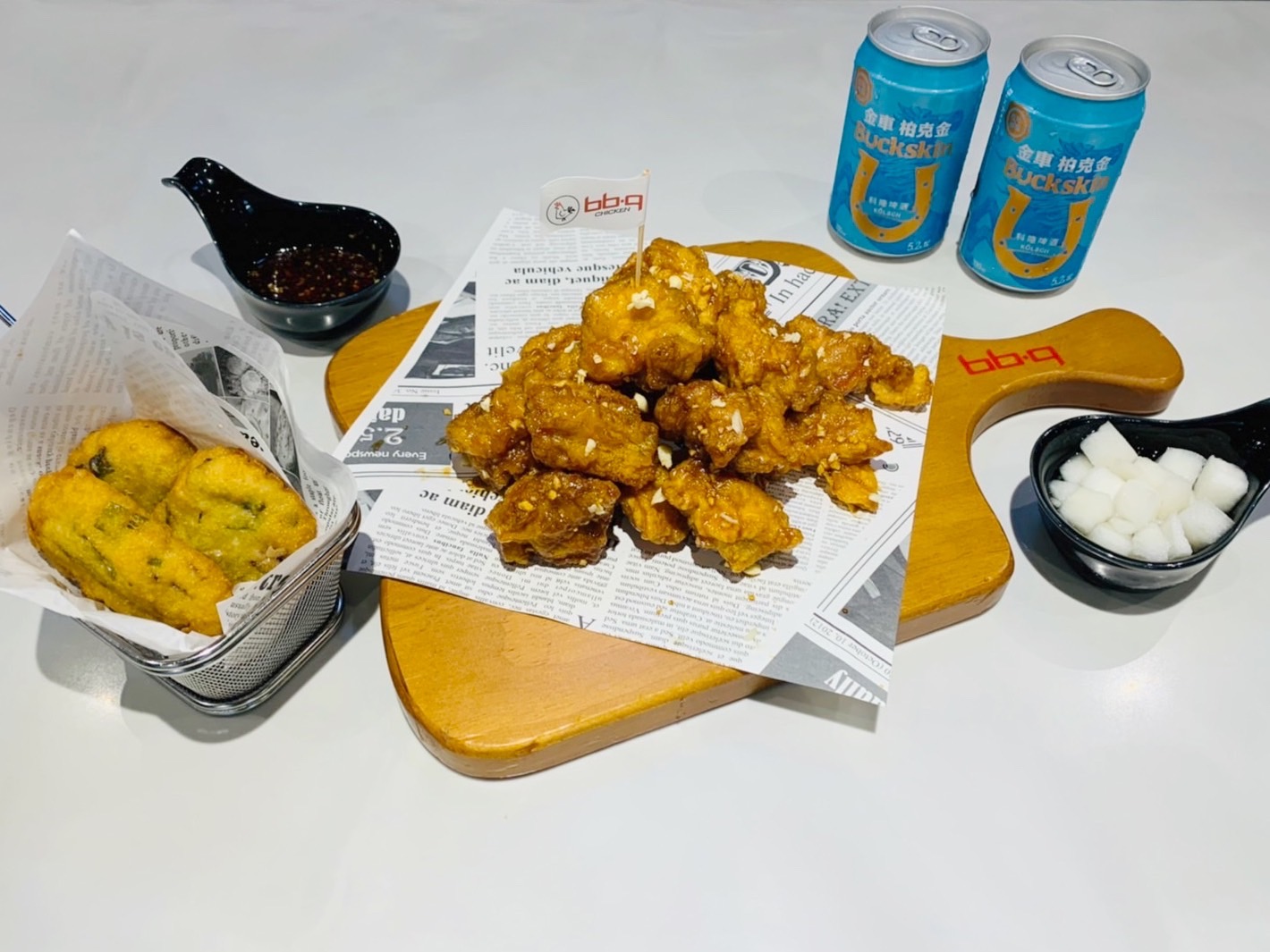 因應橋村炸雞來台，韓國最大連鎖炸雞品牌「bb.q CHICKEN」也於 8/7 推出優惠