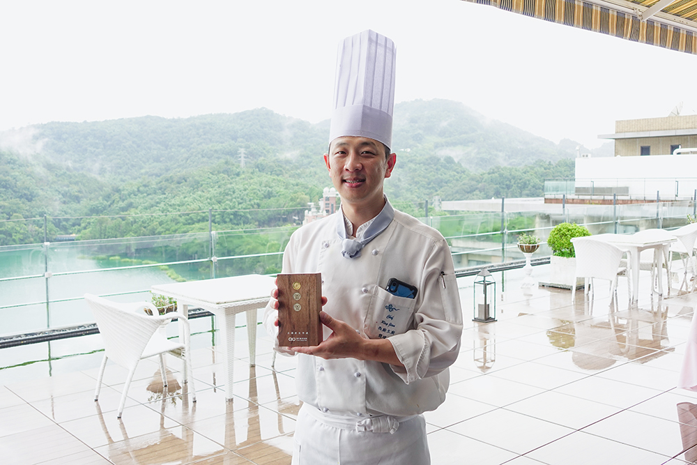 「雲品是全台灣第一家飯店拿到綠葉餐廳；我們想要把永續融入在餐廳，以及各部門的生活裡。」主廚簡瑞益說道