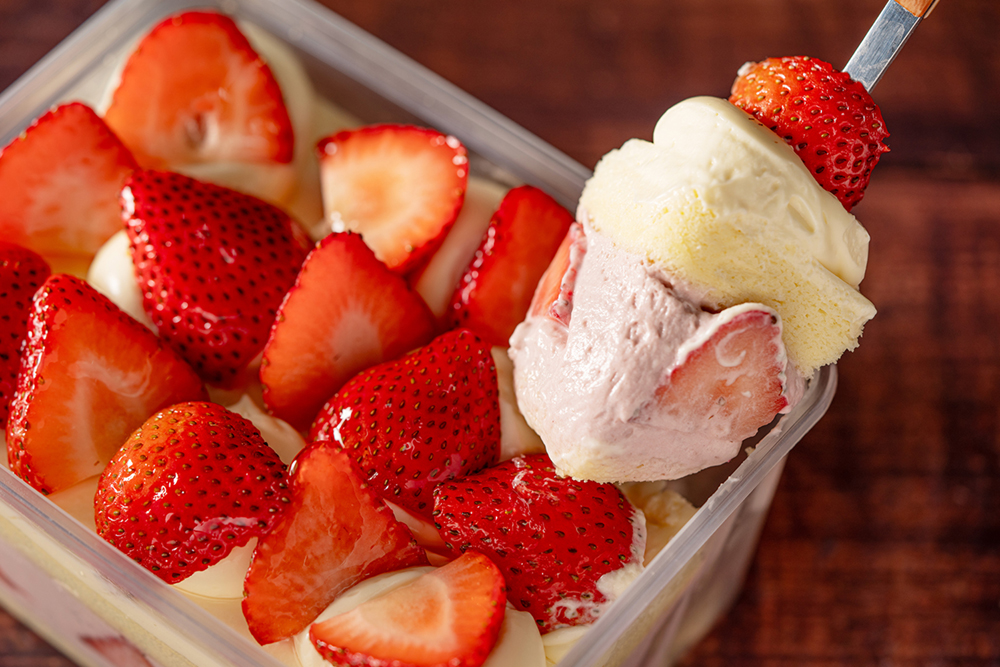 全台宅配甜點「BAC」草莓季甜點：鮮草莓奶油起士盒／定價 480 元
