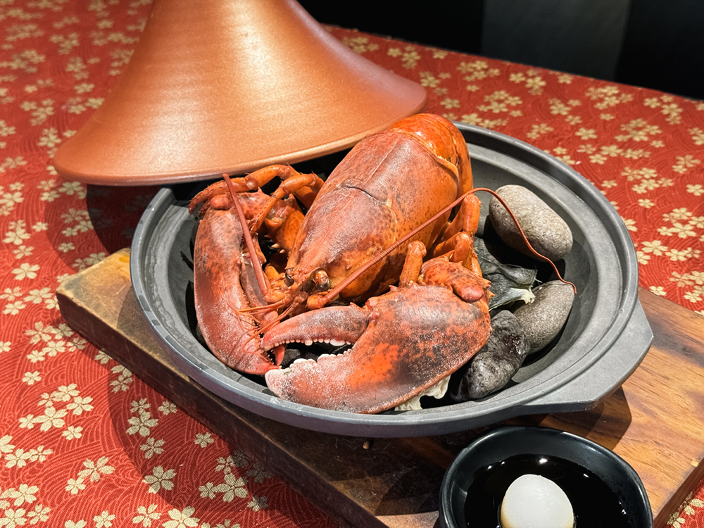 過年餐廳就來這吃龍蝦！王品集團旗下「藝奇和牛岩板燒 日本料理」推出新春料理