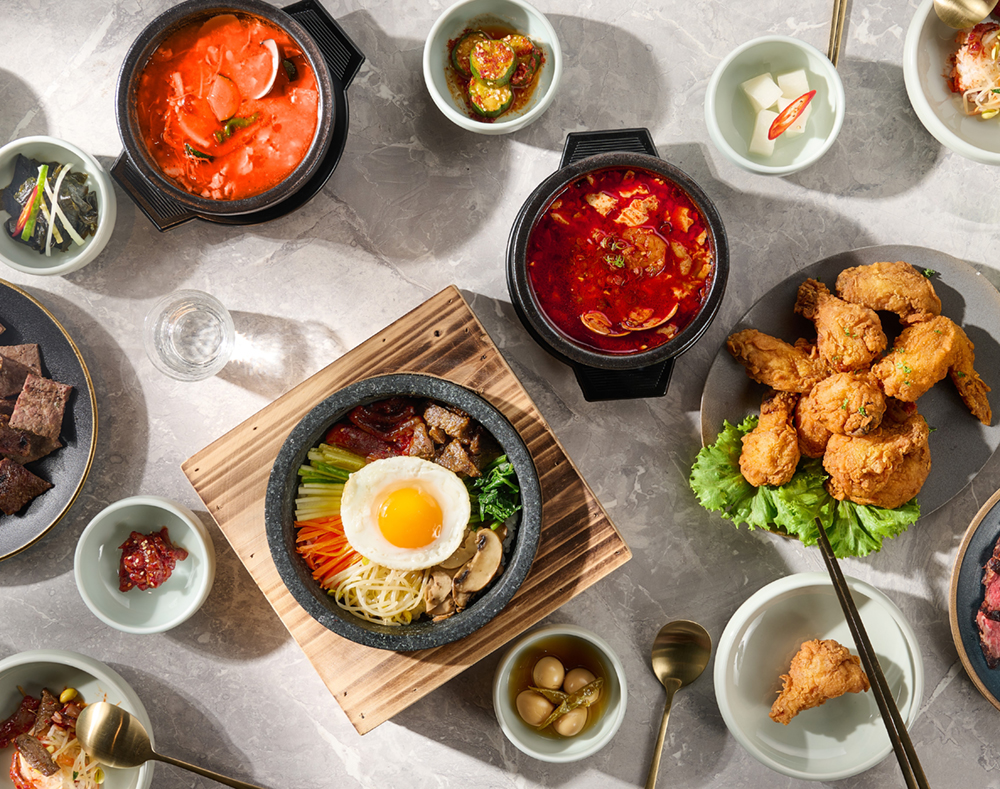 高雄義享「FOND 訪」的菜單多樣豐富，主打韓國傳統豆腐鍋定食